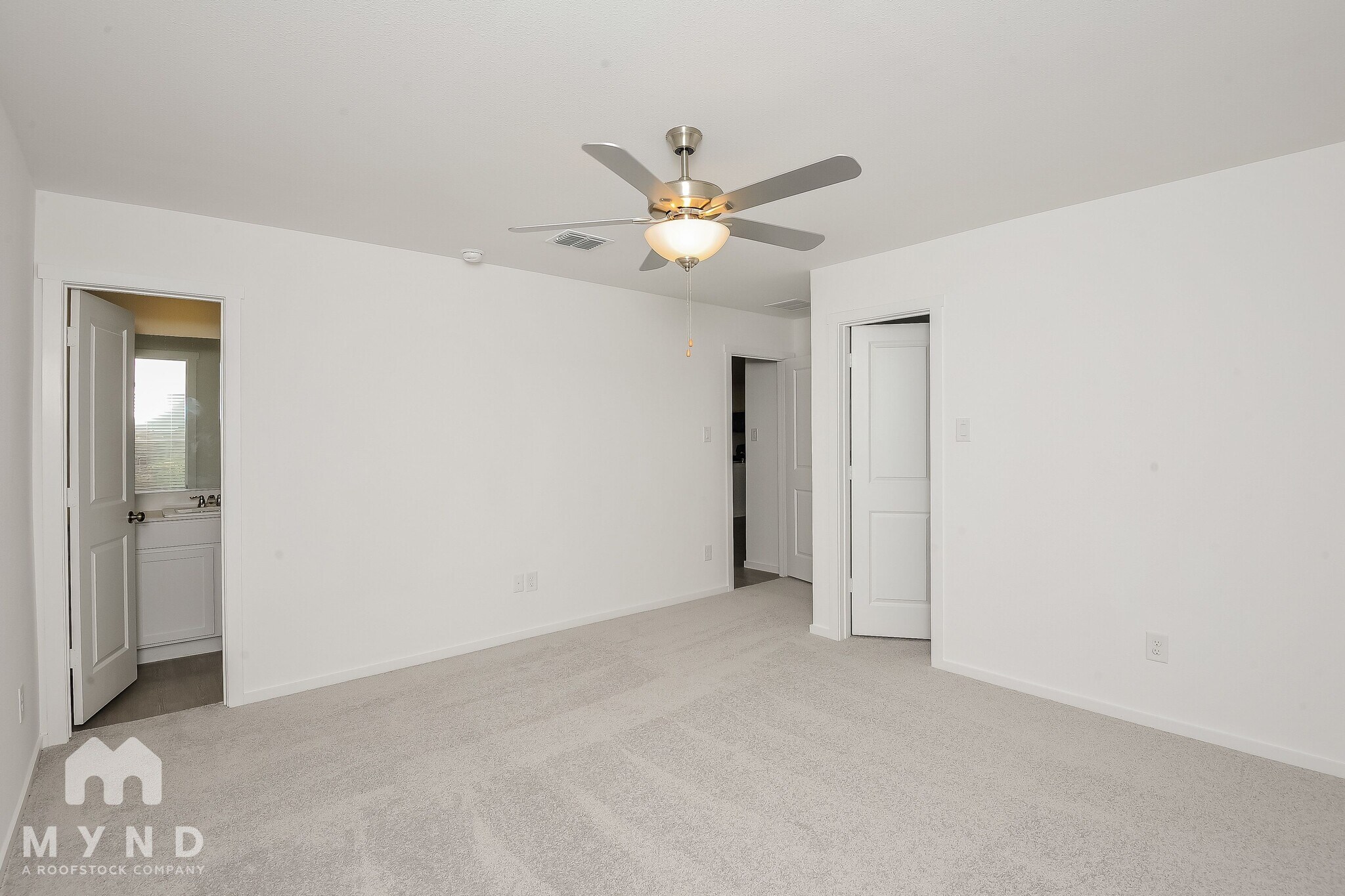 Building Photo - 2744 Mistwood Dr