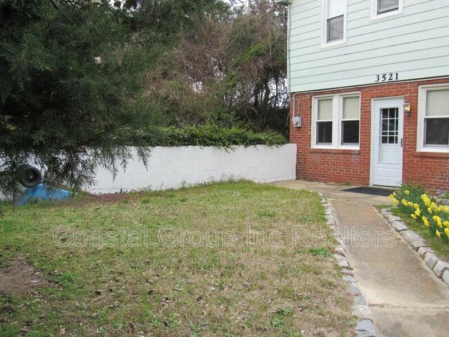 Building Photo - 3521 Bayside Ave