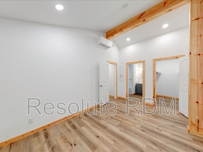 Building Photo - 1252 S Waugh St