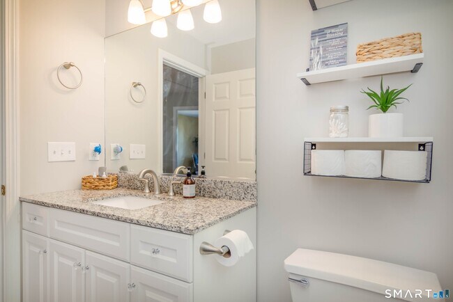 Building Photo - 30 Hickory Hill