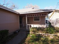 Building Photo - Amazing Round Rock Duplex!