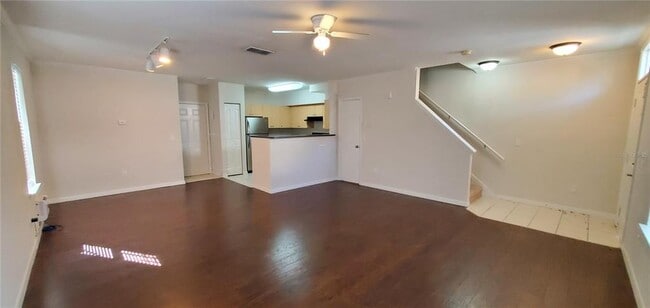 Building Photo - 735 Siena Palm Dr