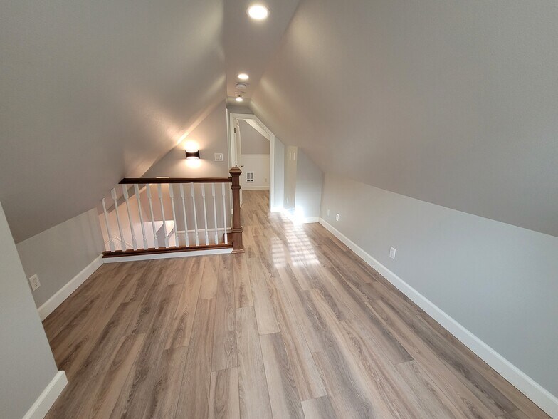 Building Photo - 2506 State St