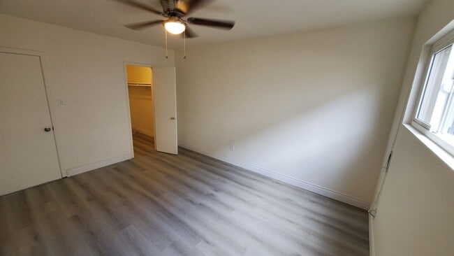 Building Photo - 5333 Hyde St