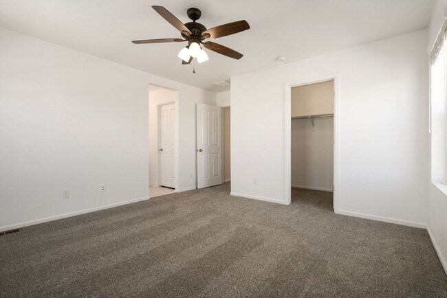 Building Photo - 4 Bedroom Home on Corner Lot in Quiet Jaco...