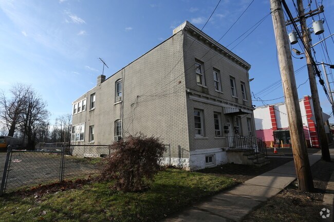 Building Photo - 126-128 Talmadge Ave