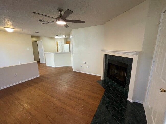 Building Photo - 7209 Aldea Dr