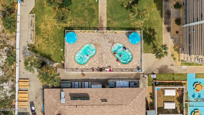 Building Photo - 8743 Thomas Dr