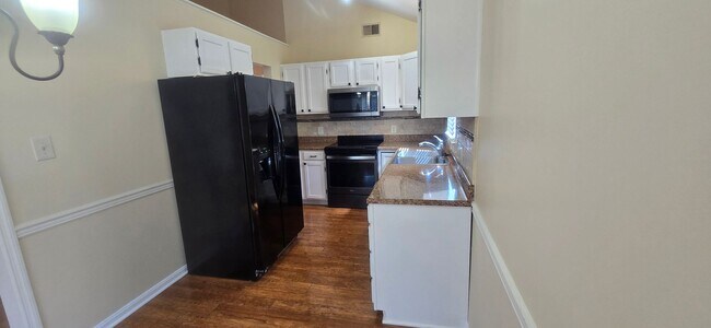 Building Photo - 3313 Fort Harrods Ct