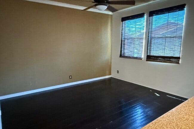 Building Photo - 602 Asbury Dr
