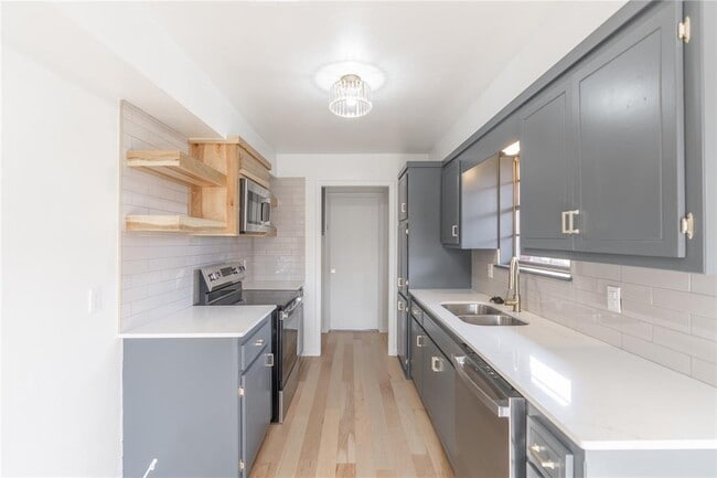 Building Photo - 5124 NW 19th Terrace