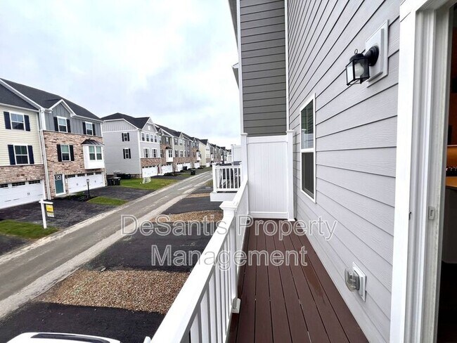 Building Photo - 4906 Spruce Rd