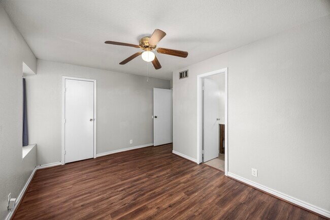 Building Photo - 11002 Hammerly Blvd