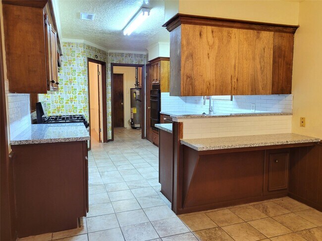 Building Photo - 12811 Stillington Dr