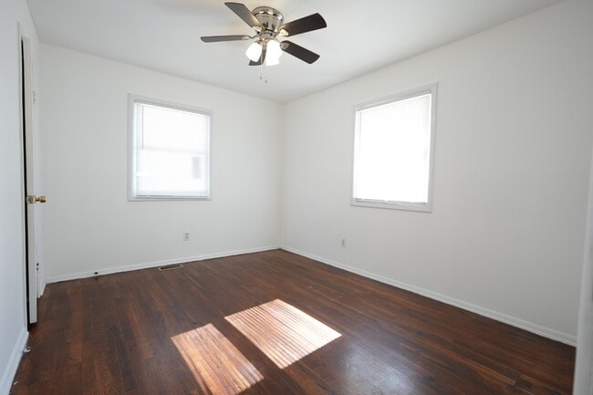 Building Photo - 3613 Jonquil St