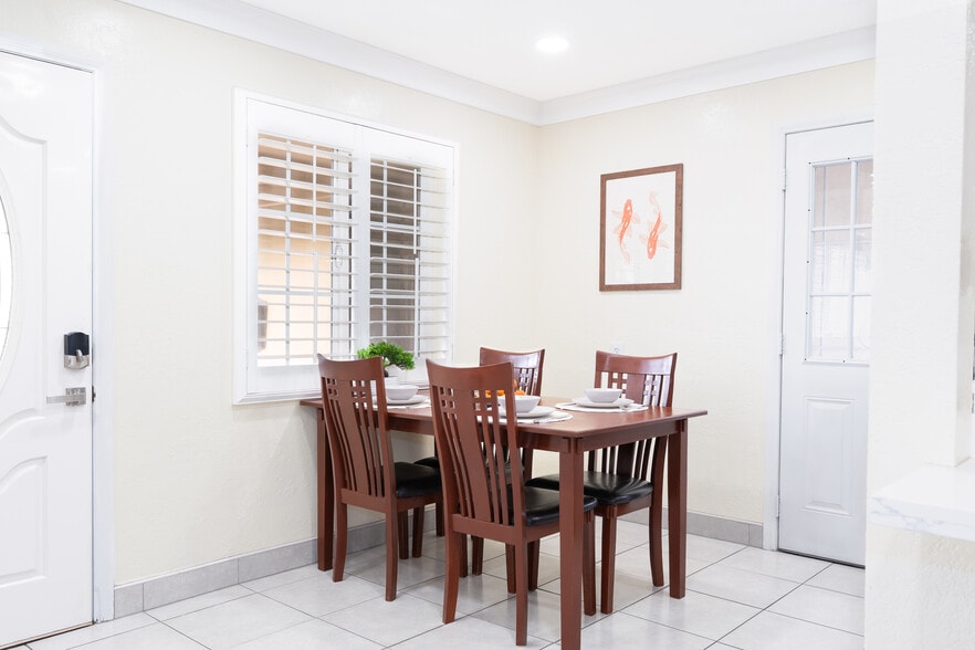 Building Photo - 12212 Buaro St