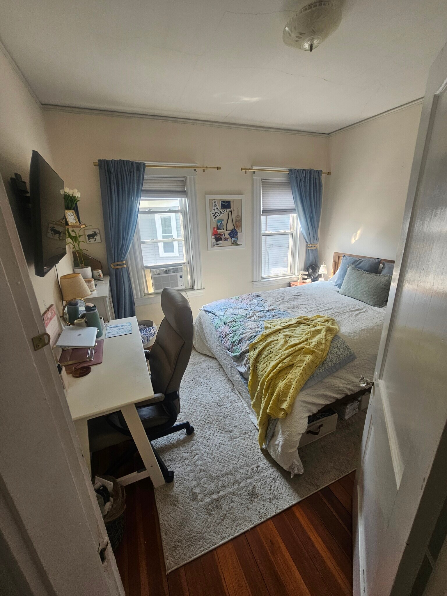 smallest bedroom - 32 Sunset Rd