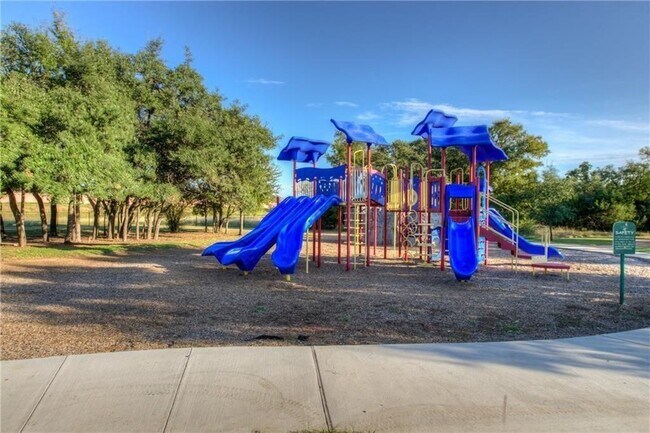 Building Photo - 2109 Edson Ct