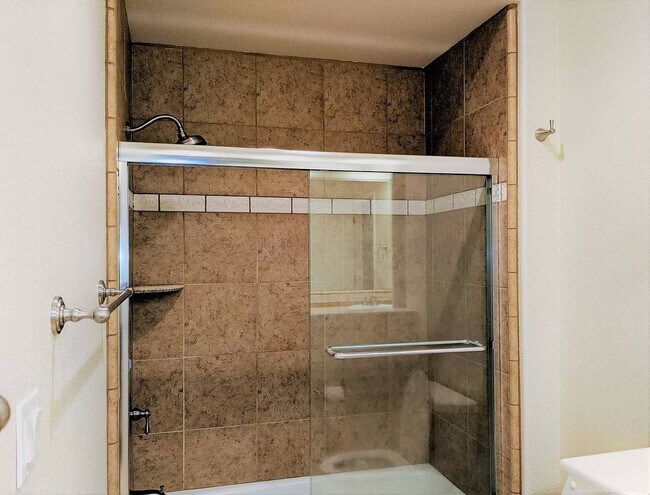 Building Photo - 1043 Diamante Robles Ct