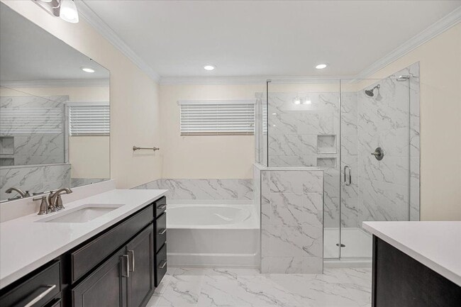 Building Photo - 8620 Secreto Dr