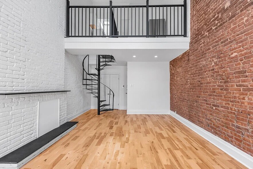 Building Photo - 404 W 22nd St