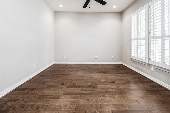 Building Photo - 12406 Santiago Cove Ln