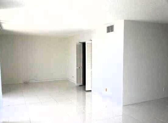 Building Photo - 2425 Presidential Way