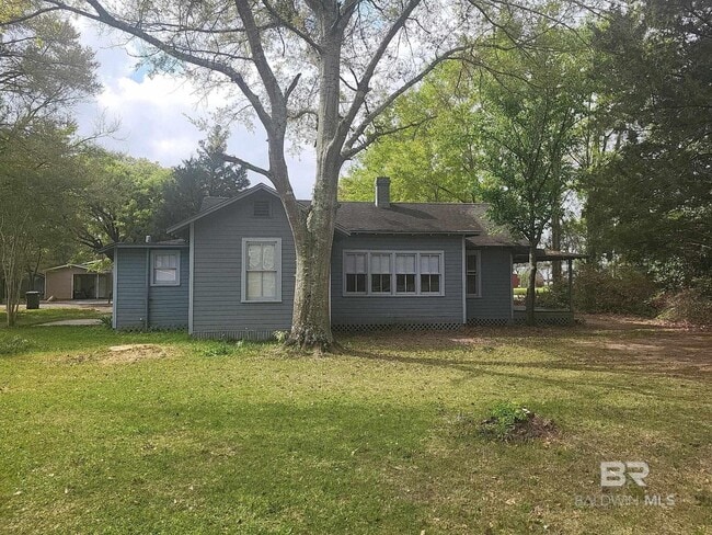 Building Photo - 503 S Cedar St