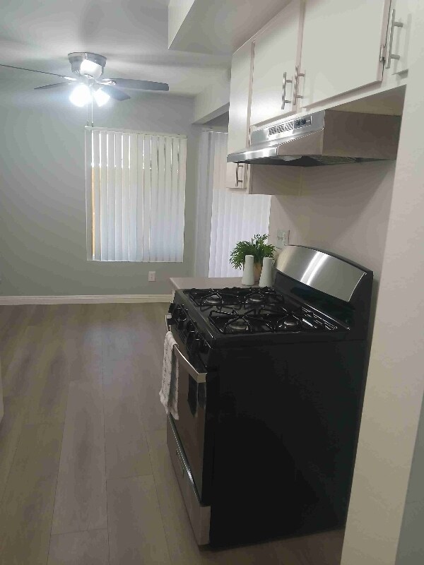 Building Photo - 27273 Camp Plenty Rd