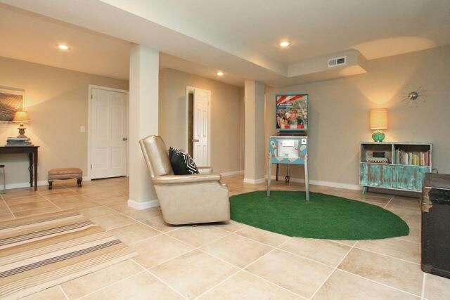 Building Photo - 4417 Saunders Ave