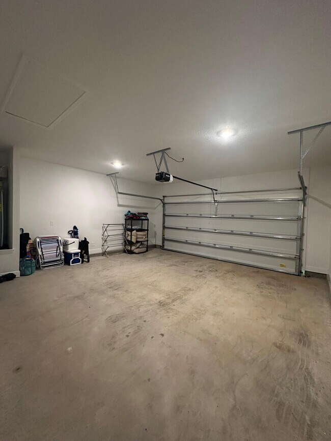 Building Photo - 7 Nest Ln