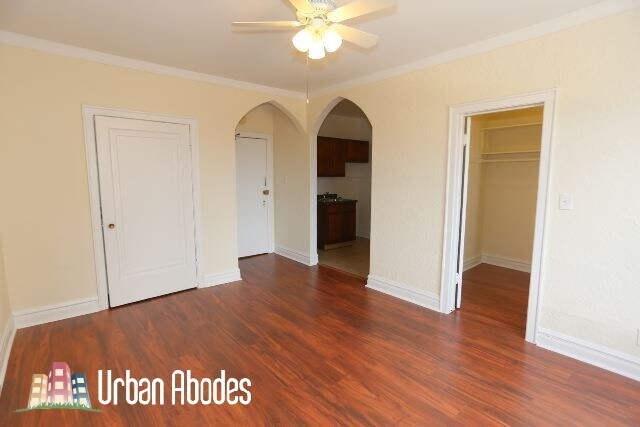 Building Photo - 4823 N Damen Ave