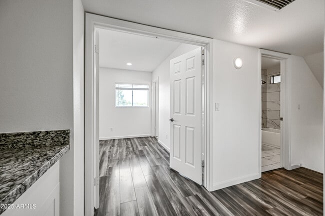 Building Photo - 5761 W Cholla St