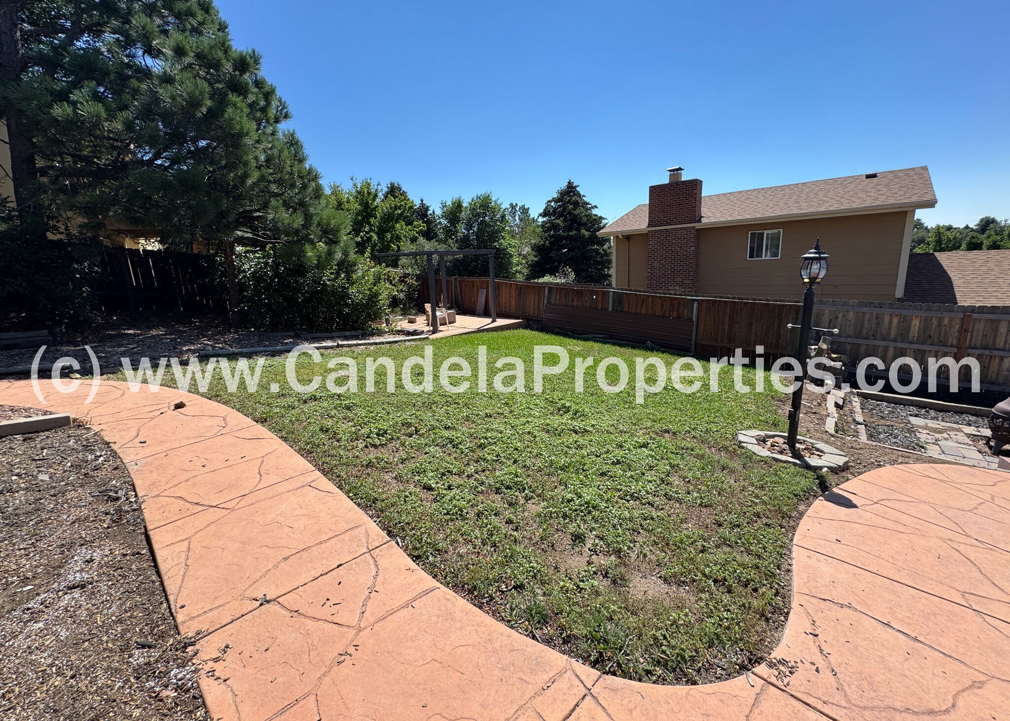 Building Photo - 5615 Country Heights Dr