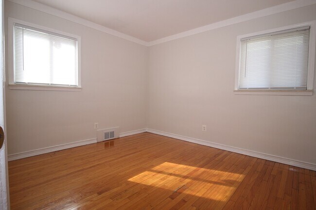 Building Photo - 24909 Grove Ave