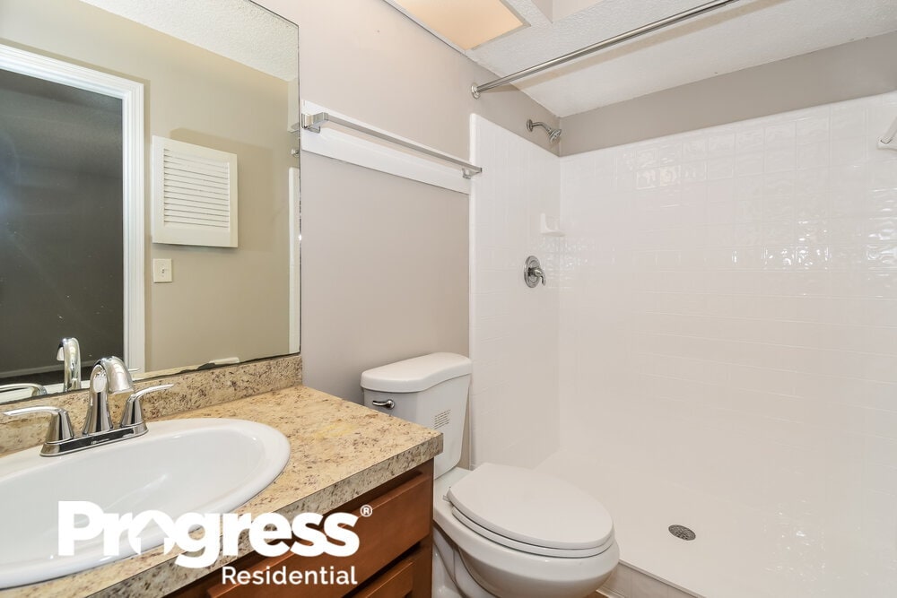 Building Photo - 10725 Meadowlea Dr