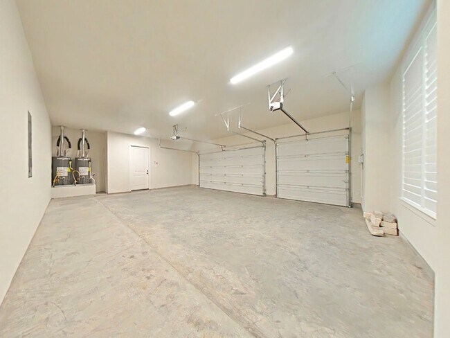 Building Photo - 1020 Prescott Dr