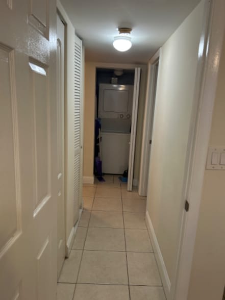 Building Photo - 450 NW 20th St