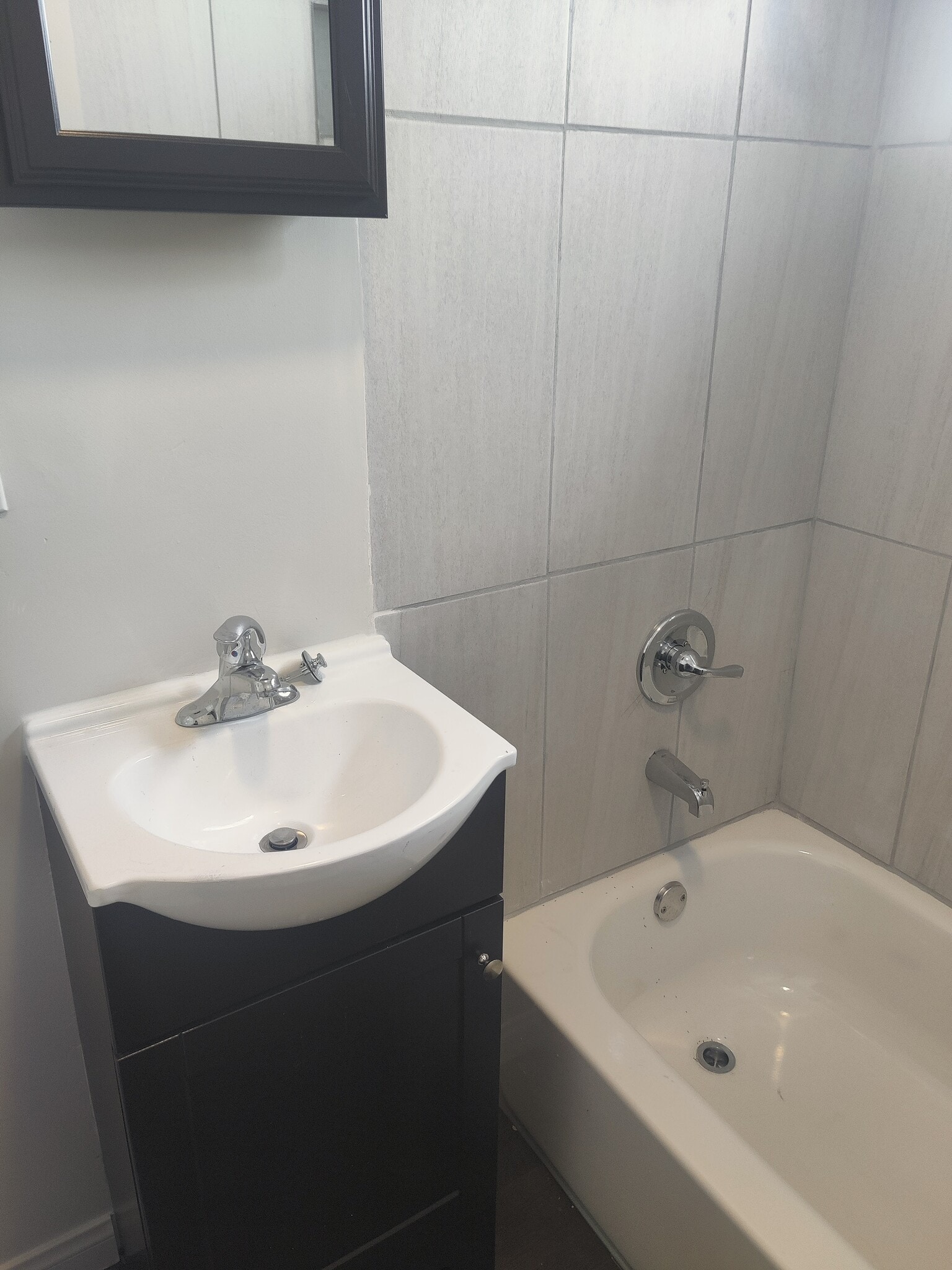 Building Photo - 2520 Malabar St