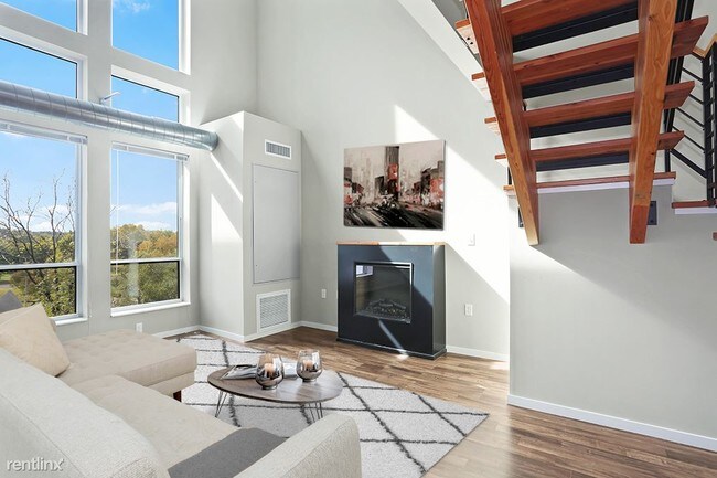 Primary Photo - 249 Union Blvd