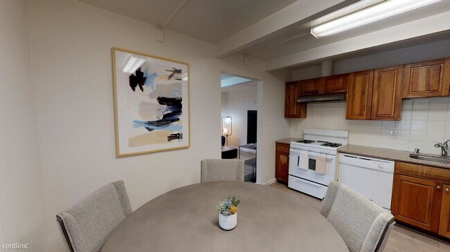 Building Photo - 1 br, 1 bath House - 762 Hamilton Ave Priv...