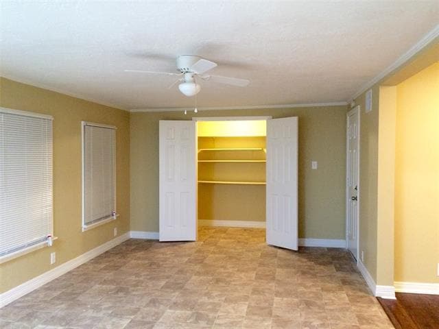 Building Photo - 2912 W Clarendon Dr