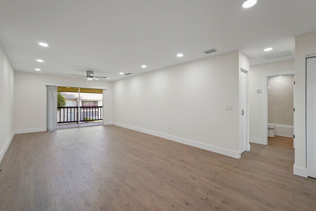 Building Photo - 8601 Huron Ct
