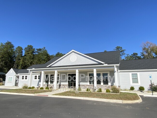 Building Photo - 18422 Centennial Cir