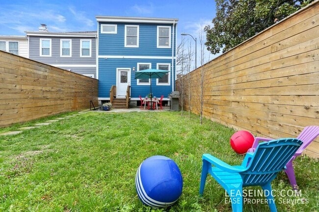 Building Photo - 4119 3rd St NW