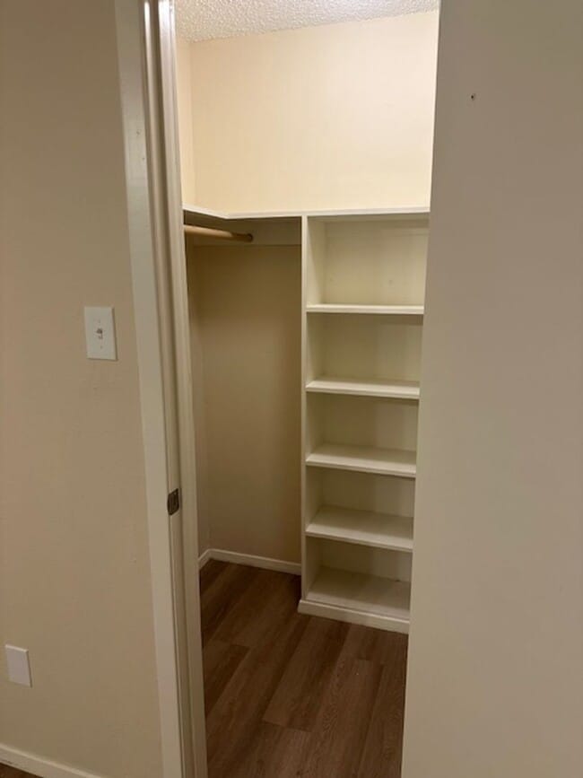 Building Photo - 809 Georgia