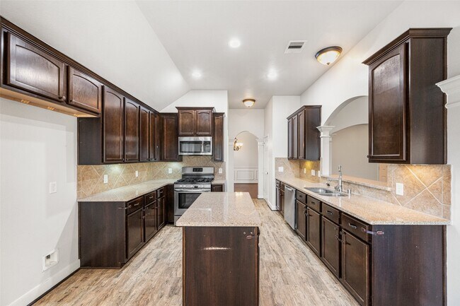 Building Photo - 12806 Winter Springs Dr