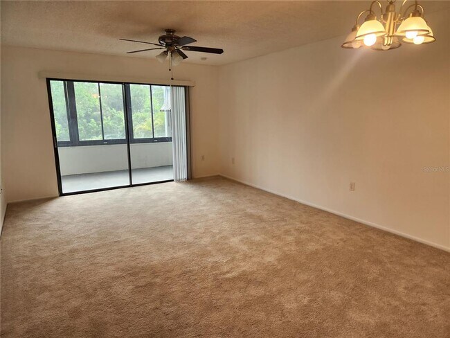 Building Photo - 173 Pinehurst Dr