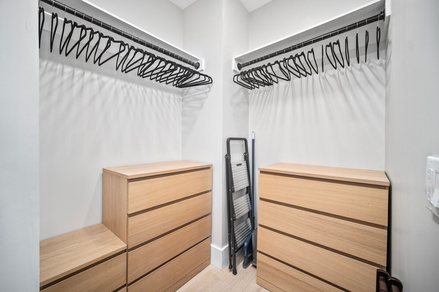 Building Photo - 105 Paul Gore St