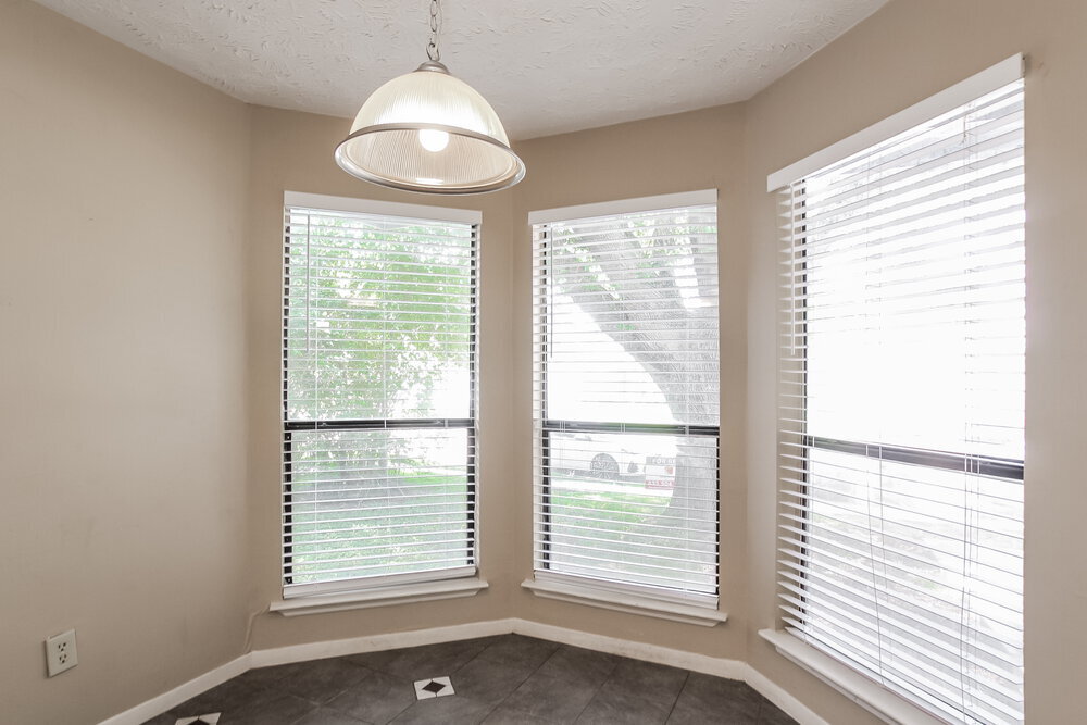 Building Photo - 3425 Benfield Dr